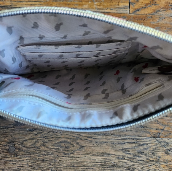 Sakroots Olympic Sienna Wristlet. - Picture 5 of 9